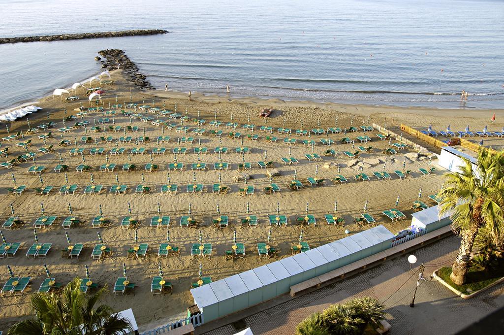 I Freschi Apartment San Bartolomeo Al Mare Ngoại thất bức ảnh